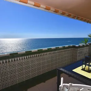 En Playa Semi-privada Benalmádena